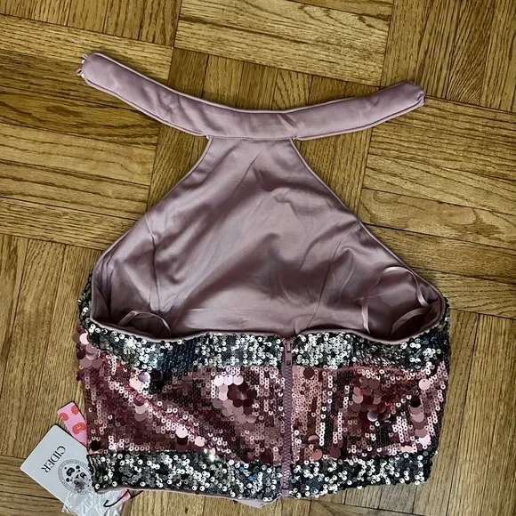 Cider NWT PINK SEQUIN HALTER NECKLINE CONTRASTING BINDING CROP TANK TOP - Medium - Picture 4 of 6